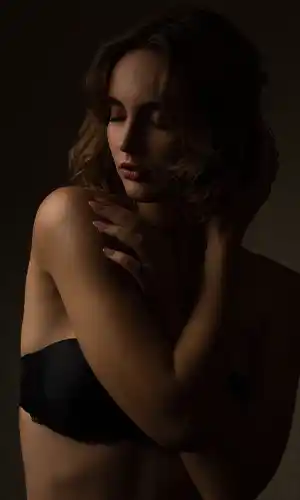 Breast augmentation before and after photos - Beverly Hills Plastic Surgeon Dr. Malcolm Lesavoy